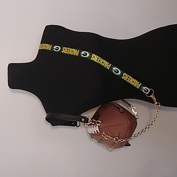 HANDMADE Football Purse (GREEN BAY PACKERS) 🏈 - Picture 5 of 17